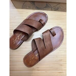 Free People US8/EU 38 Leather Abilene Top Loop Flat Sandal new